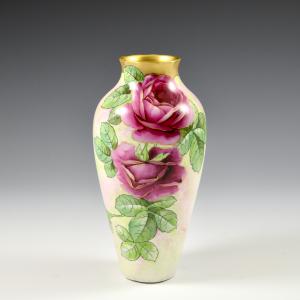 Vaso com rosas da série Os floristas - G. Fanti, Richard-Ginori, cerca de 1900-1920